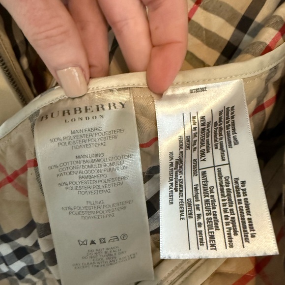 Burberry London Women’s Light Tan Quilted Jacket - Picture 10 of 10